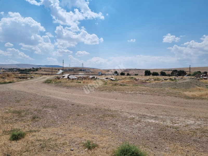 AFYON ÜÇOK EMLAKTAN SÜLÜMENLİ DE KONYA YOLU YAKINI SATILIK TİCARİ İMARLI ARSA