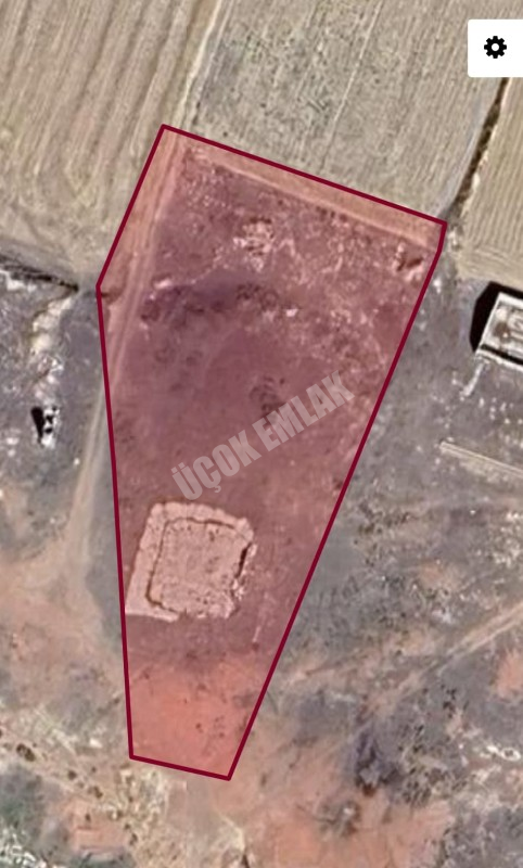 AFYON ÜÇOK EMLAKTAN SÜLÜMENLİ DE KONYA YOLU YAKINI SATILIK TİCARİ İMARLI ARSA