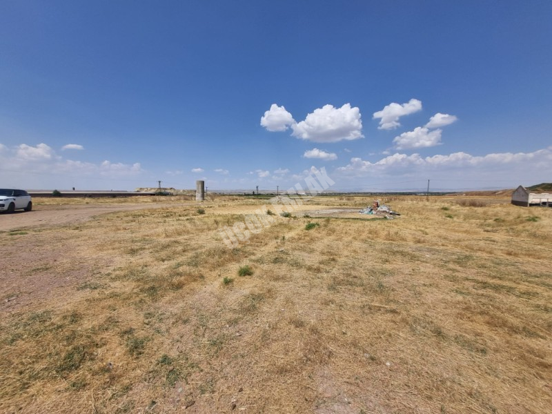 AFYON ÜÇOK EMLAKTAN SÜLÜMENLİ DE KONYA YOLU YAKINI SATILIK TİCARİ İMARLI ARSA