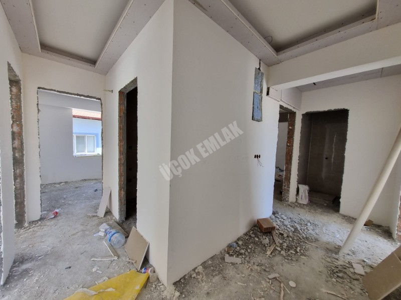 AFYON ÜÇOK EMLAKTAN EŞREFPAŞA MAH SATILIK SIFIR LÜX 3+1 GENİŞ DAİRELER