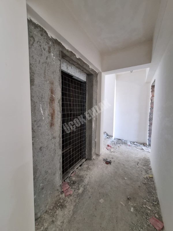 AFYON ÜÇOK EMLAKTAN EŞREFPAŞA MAH SATILIK SIFIR LÜX 3+1 GENİŞ DAİRELER