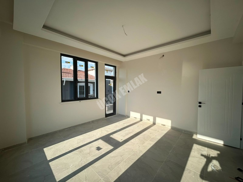 * AFYON ÜÇOK EMLAKTAN MAREŞAL FEVZİ ÇAKMAK MAH 2+1 SIFIR LÜX SATILIK DAİRE *