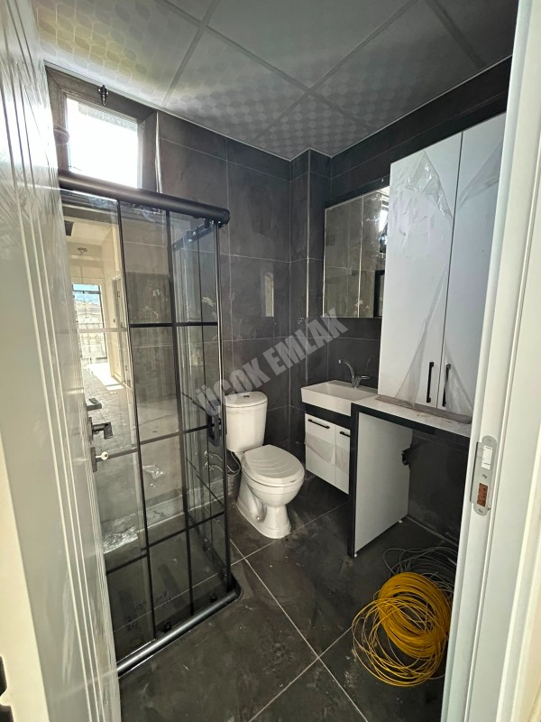 * AFYON ÜÇOK EMLAKTAN MAREŞAL FEVZİ ÇAKMAK MAH 2+1 SIFIR LÜX SATILIK DAİRE *