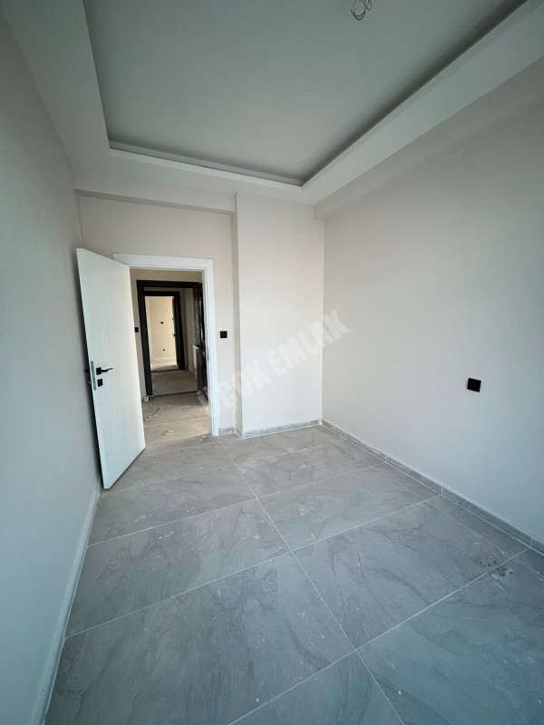 * AFYON ÜÇOK EMLAKTAN MAREŞAL FEVZİ ÇAKMAK MAH 2+1 SIFIR LÜX SATILIK DAİRE *