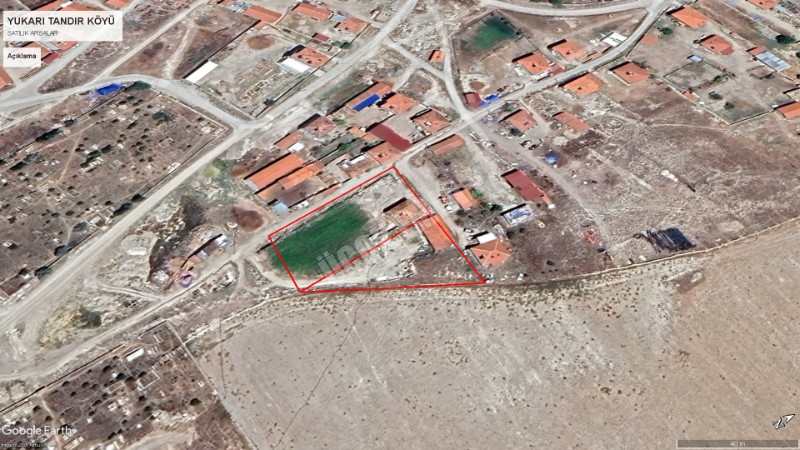 AFYON ÜÇOK EMLAKTAN YUKARI TANDIR KÖYÜ İÇİNDE SATILIK 3.700M² TARLA