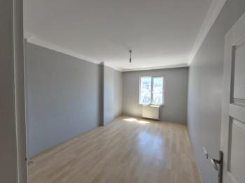 GÜVENAY - ÇORUM OSMANCIK YOLU UHUD CAMİ YANI SATILIK DAİRE
