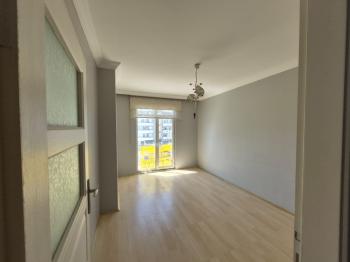GÜVENAY - ÇORUM OSMANCIK YOLU UHUD CAMİ YANI SATILIK DAİRE