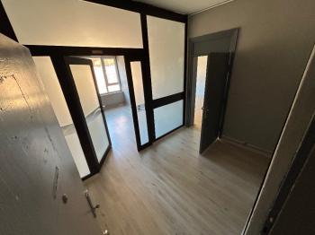 ÇORUM - GÜVENAY YENİYOL MAH. GAZİ CADDESİ ÜZERİ KİRALIK 2+0 OFİS
