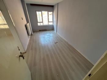 Çorum - Güvenay Yeniyol Mah. Gazi Caddesi Üzeri Kiralık 2+0 Ofis