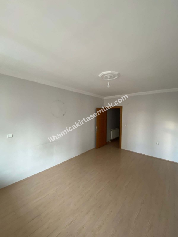CUMHURİYET MAHALLESİNDE KİRALIK 3+1 DAİRE