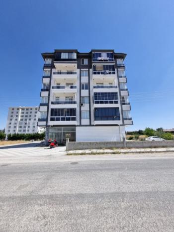 AFYON ÜÇOK EMLAKTAN HOCA AHMET YASEVİ MAH 150M² SIFIR AYARINDA KİRALIK DÜKKAN 