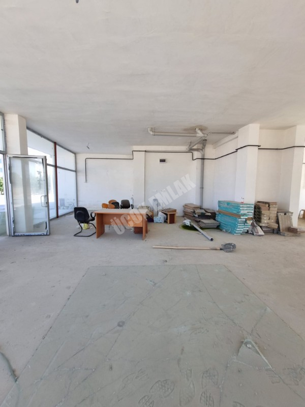 AFYON ÜÇOK EMLAKTAN HOCA AHMET YASEVİ MAH 150M² SIFIR AYARINDA KİRALIK DÜKKAN 
