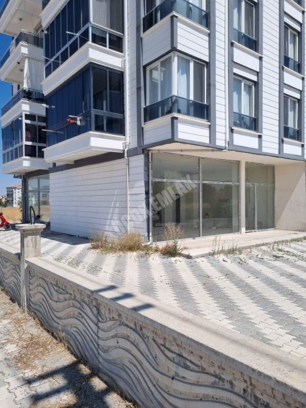 AFYON ÜÇOK EMLAKTAN HOCA AHMET YASEVİ MAH 150M² SIFIR AYARINDA KİRALIK DÜKKAN 