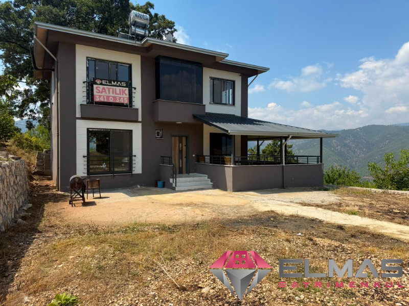Elmas'tan Aladağ'da 1790 m2 Geniş Arsa İçinde Lüks Dubleks