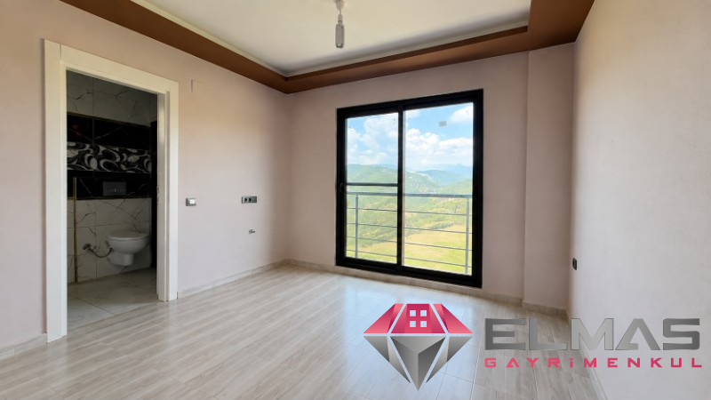 Elmas'tan Aladağ'da 1790 m2 Geniş Arsa İçinde Lüks Dubleks