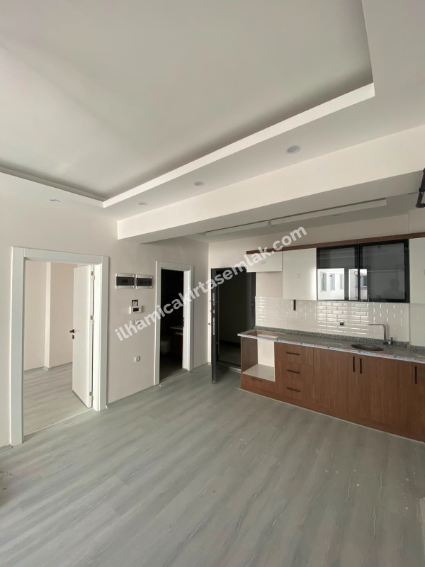 BAHÇIVAN MAHLLESİNDE KİRALIK SIFIR 1+1 DAİRE