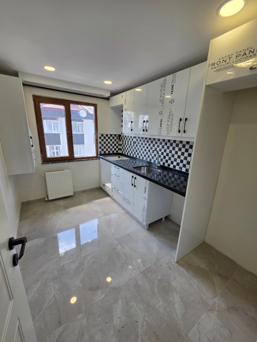 Akşemsettin'de Metro'ya 3 Dk 2+1 Asansörlü Sıfır Satılık Daire