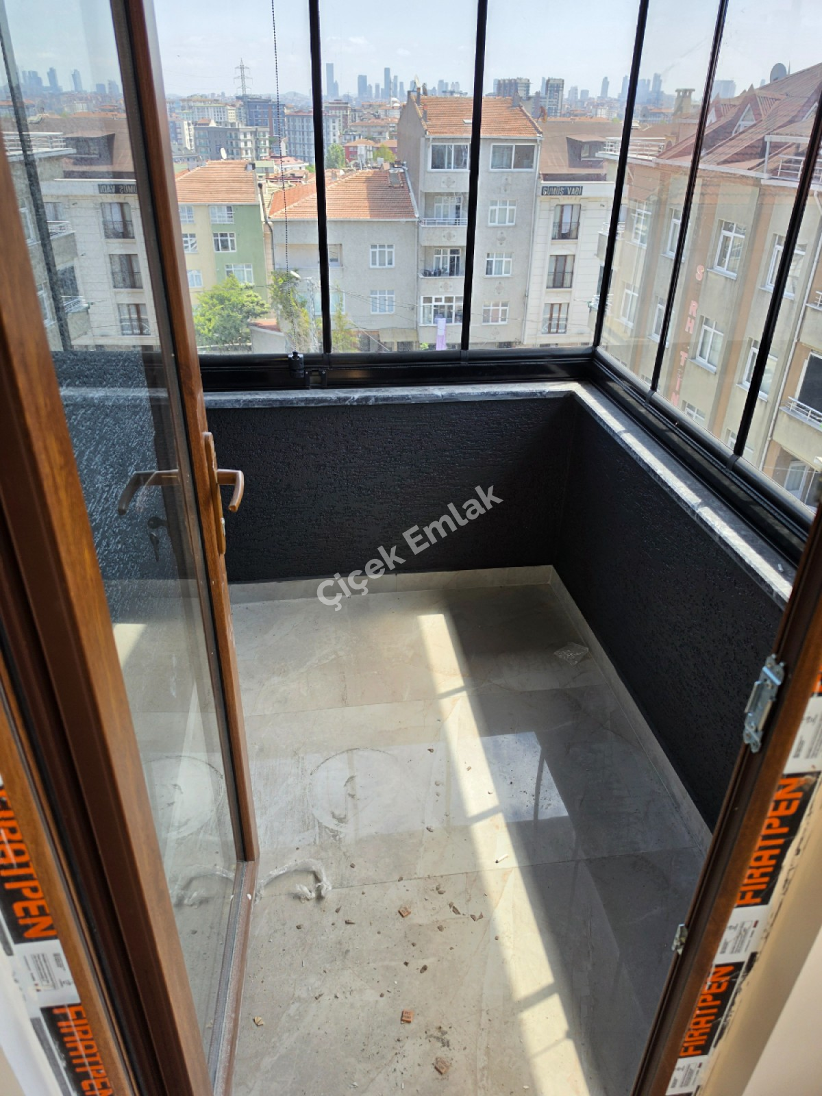 Akşemsettin'de Metro'ya 3 Dk 2+1 Asansörlü Sıfır Satılık Daire