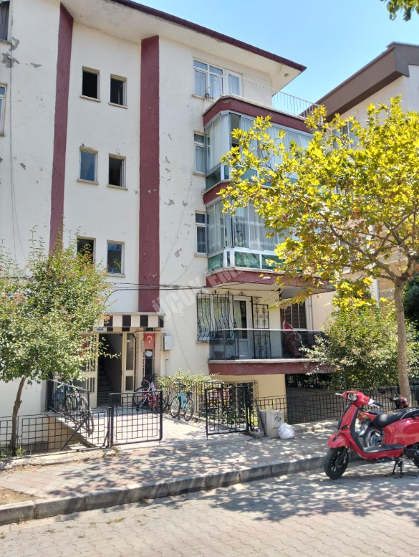 * AFYON ÜÇOK EMLAKTAN CUMHURİYET MAH 3+1 110M² TEMİZ BAKIMLI KİRALIK DAİRE *