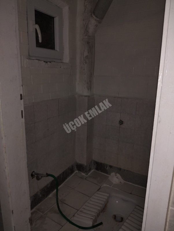 * AFYON ÜÇOK EMLAKTAN CUMHURİYET MAH 3+1 110M² TEMİZ BAKIMLI KİRALIK DAİRE *