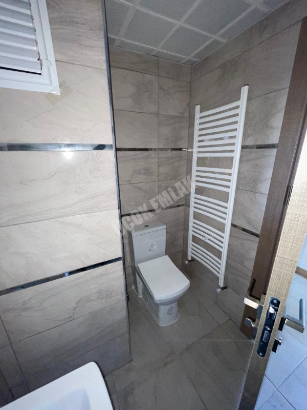* AFYON ÜÇOK EMLAKTAN BATTAL GAZİ MAH TOKİ DE 2+1 85M² SİTE İÇRESİNDE KİRALIK DAİRE *