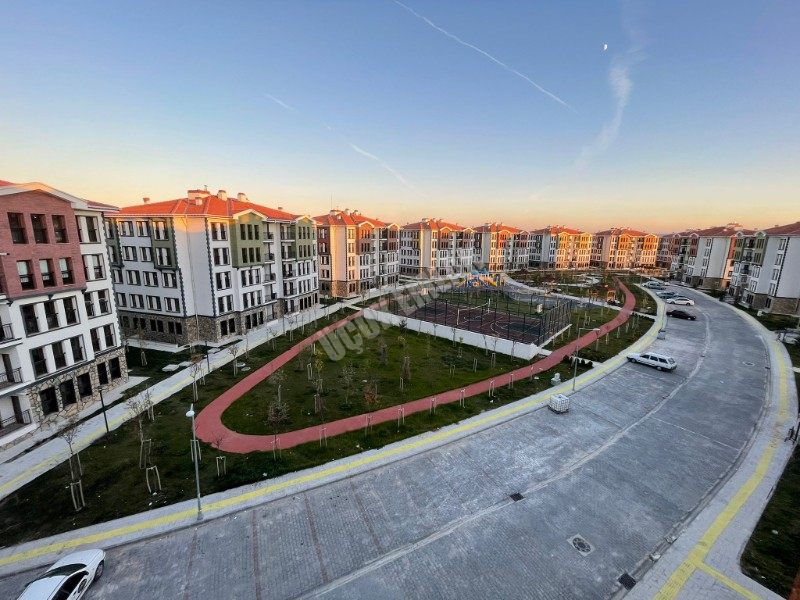 * AFYON ÜÇOK EMLAKTAN BATTAL GAZİ MAH TOKİ DE 2+1 85M² SİTE İÇRESİNDE KİRALIK DAİRE *