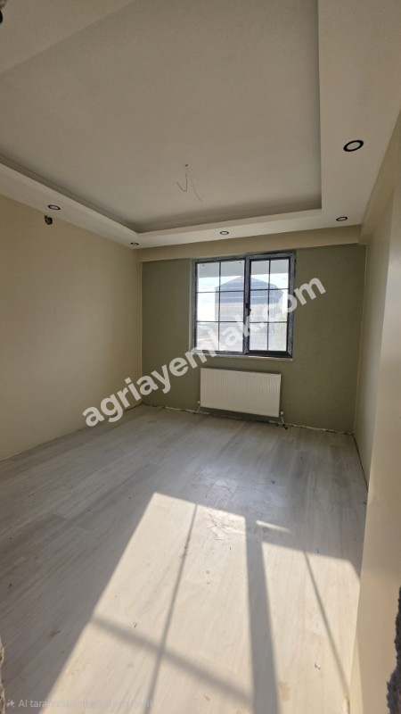 LEYLEK PINAR’DA YENİ EMNİYET YAKININDA SATILIK K-D CEPHELİ SIFIR LÜKS 4+1 DAİRE