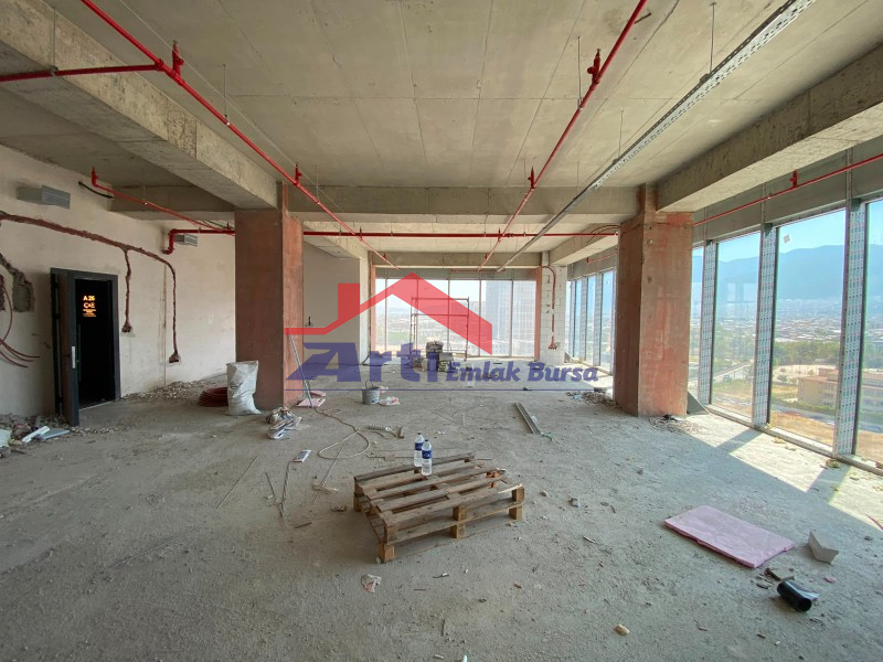 ARTI'DAN SKYTOWER'DA KİRALIK 160M² PANOROMİK MANZARALI OFİS