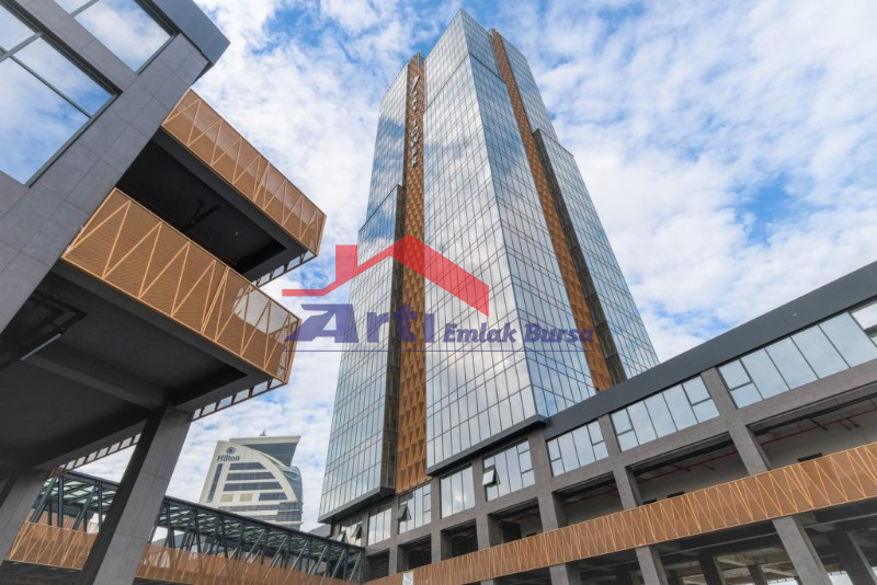 ARTI'DAN SKYTOWER'DA SATILIK 75M² PANAROMİK MANZARALI OFİS