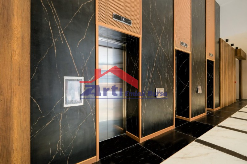 ARTI'DAN SKYTOWER'DA SATILIK 75M² PANAROMİK MANZARALI OFİS