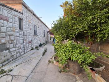 Mağusa Gönendere'de 520 m2 Arsa İçinde Türk Malı Köy Evi 