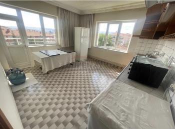 GÜVENAY - ÇORUM YAVRUTURNA ZİYA GÖKALP OKULU KARŞISI 3+1 KİRALIK DAİRE 