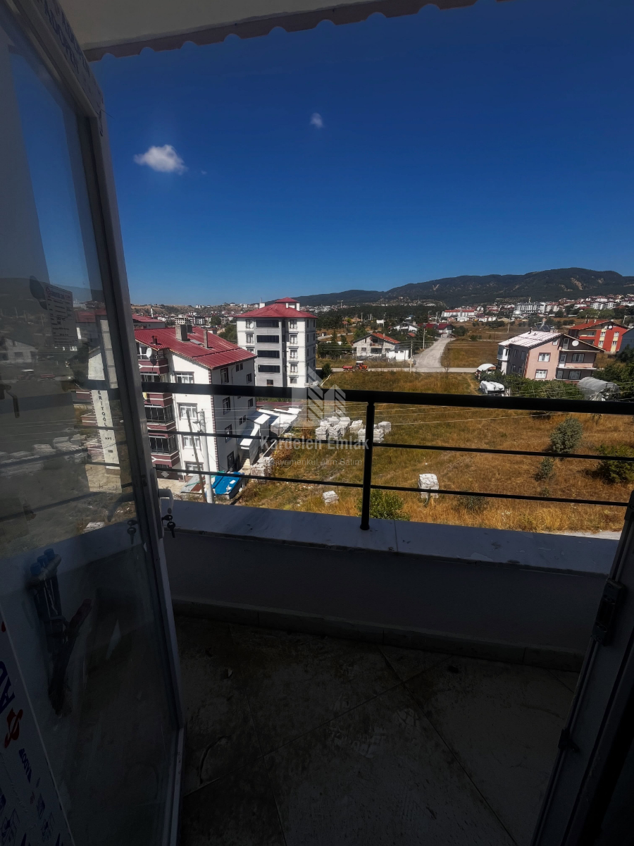 BAHÇELİEVLERDE SATILIK SIFIR 2+0 DAİRE