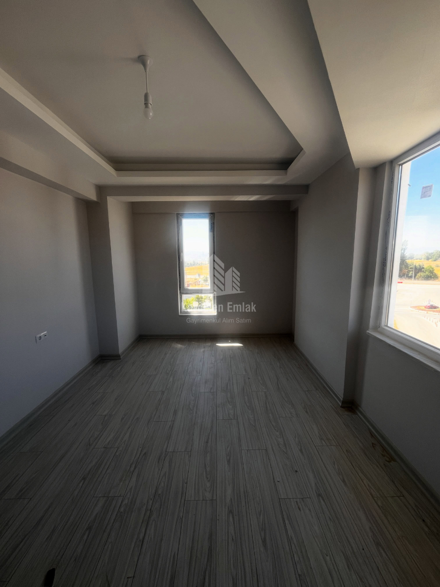 BAHÇELİEVLERDE SATILIK SIFIR 2+0 DAİRE