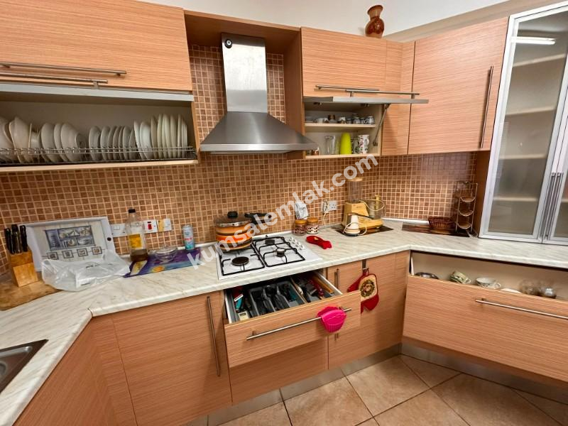 GÖNYELİDE AYLIK ÖDEMELİ FUL EŞYALI KİRALIK 3+1 DAİRE 