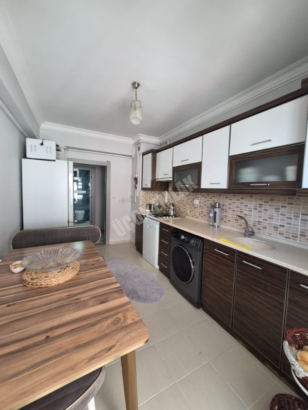 * AFYON ÜÇOK EMLAKTAN MAREŞAL FEVZİ ÇAKMAK MAH 3+1 110M² TEMİZ BAKIMLI SATILIK DAİRE *