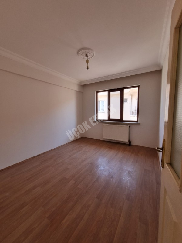 * AFYON ÜÇOK EMLAKTAN EŞREFPAŞA MAH 3+1 115M² GENİŞ BAKIMLI SATILIK DAİRE *