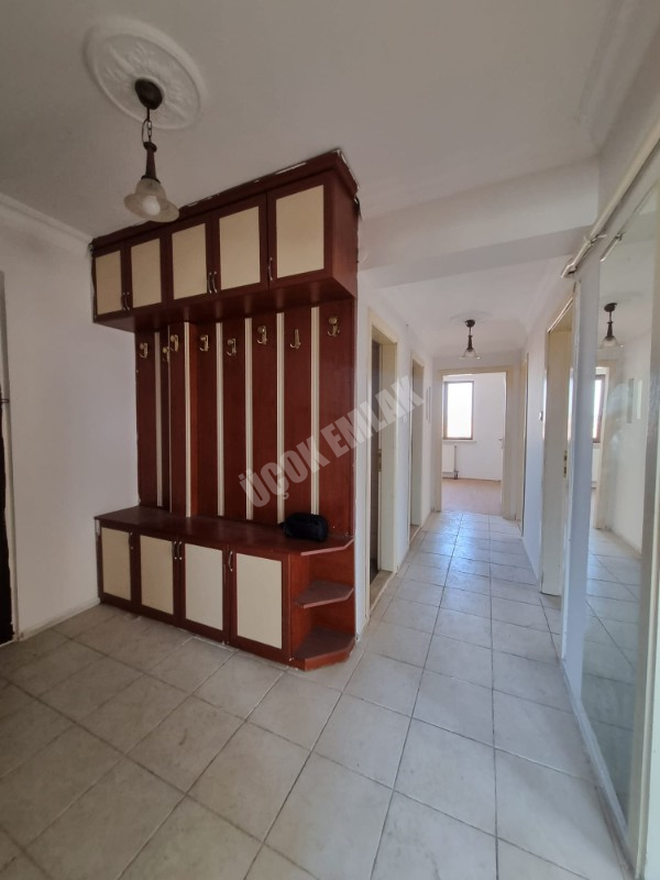 * AFYON ÜÇOK EMLAKTAN EŞREFPAŞA MAH 3+1 115M² GENİŞ BAKIMLI SATILIK DAİRE *