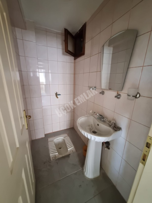 * AFYON ÜÇOK EMLAKTAN EŞREFPAŞA MAH 3+1 115M² GENİŞ BAKIMLI SATILIK DAİRE *