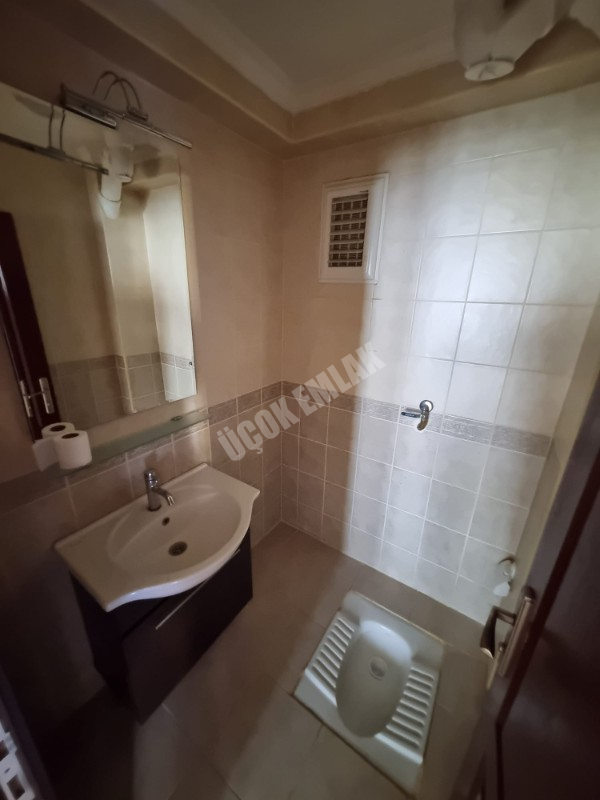 * AFYON ÜÇOK EMLAKTAN SELÇUKLU MAH 3+1 120M² GENİŞ TEMİZ BAKIMLI KİRALIK DAİRE *