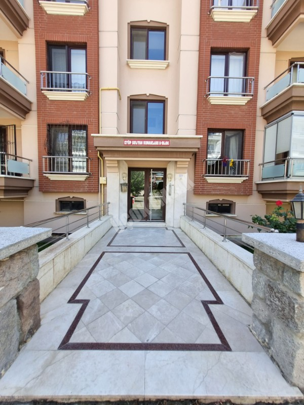 * AFYON ÜÇOK EMLAKTAN SELÇUKLU MAH 3+1 120M² GENİŞ TEMİZ BAKIMLI KİRALIK DAİRE *