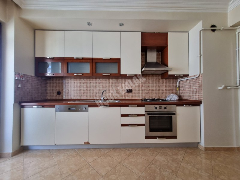 * AFYON ÜÇOK EMLAKTAN SELÇUKLU MAH 3+1 120M² GENİŞ TEMİZ BAKIMLI KİRALIK DAİRE *