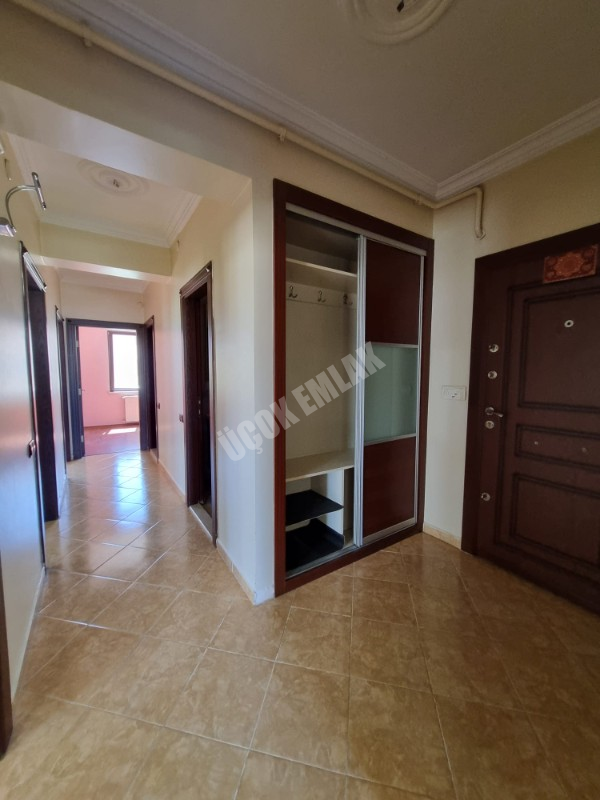 * AFYON ÜÇOK EMLAKTAN SELÇUKLU MAH 3+1 120M² GENİŞ TEMİZ BAKIMLI KİRALIK DAİRE *