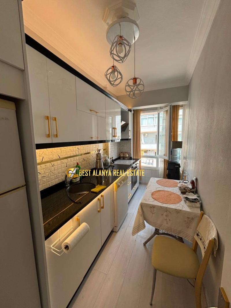 Mahmutlar Merkezde 2+1 Ayrı Mutfaklı Yeni Eşyalı Satılık Daire