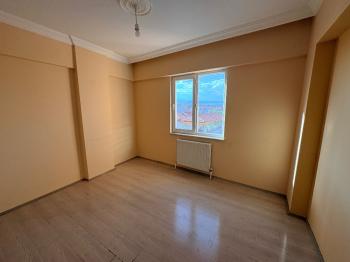 GÜVENAY - ÇORUM ULUKAVAK MAH. ÇEVRE YOLU BULVARI 3+1 SATILIK DAİRE