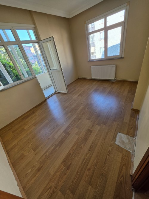 Bekar'a Kiralık Binevler'de Metro'ya 5 Dk 2+1 Arakat Kiralık Daire