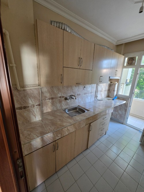 Bekar'a Kiralık Binevler'de Metro'ya 5 Dk 2+1 Arakat Kiralık Daire