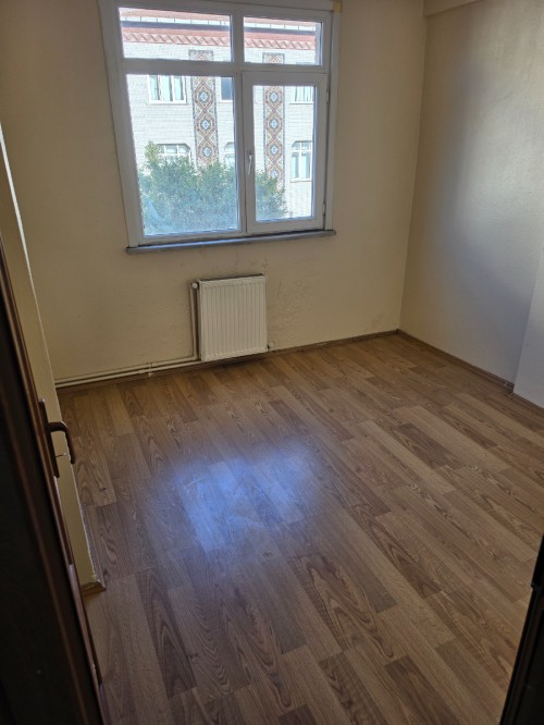 Bekar'a Kiralık Binevler'de Metro'ya 5 Dk 2+1 Arakat Kiralık Daire