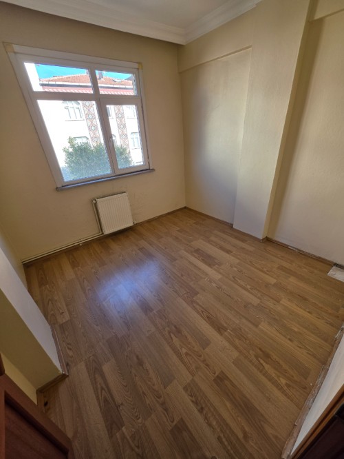 Bekar'a Kiralık Binevler'de Metro'ya 5 Dk 2+1 Arakat Kiralık Daire