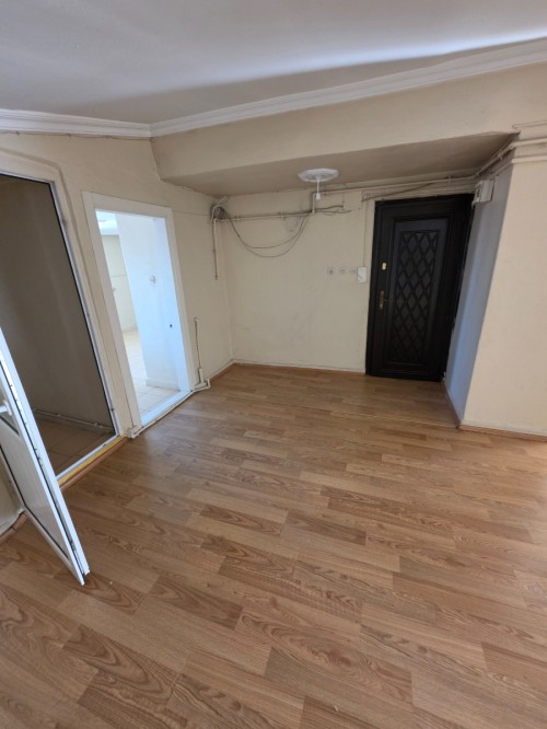 Bekar'a Kiralık Binevler'de Metro'ya 5 Dk  2+1 Teraslı Kiralık Daire.